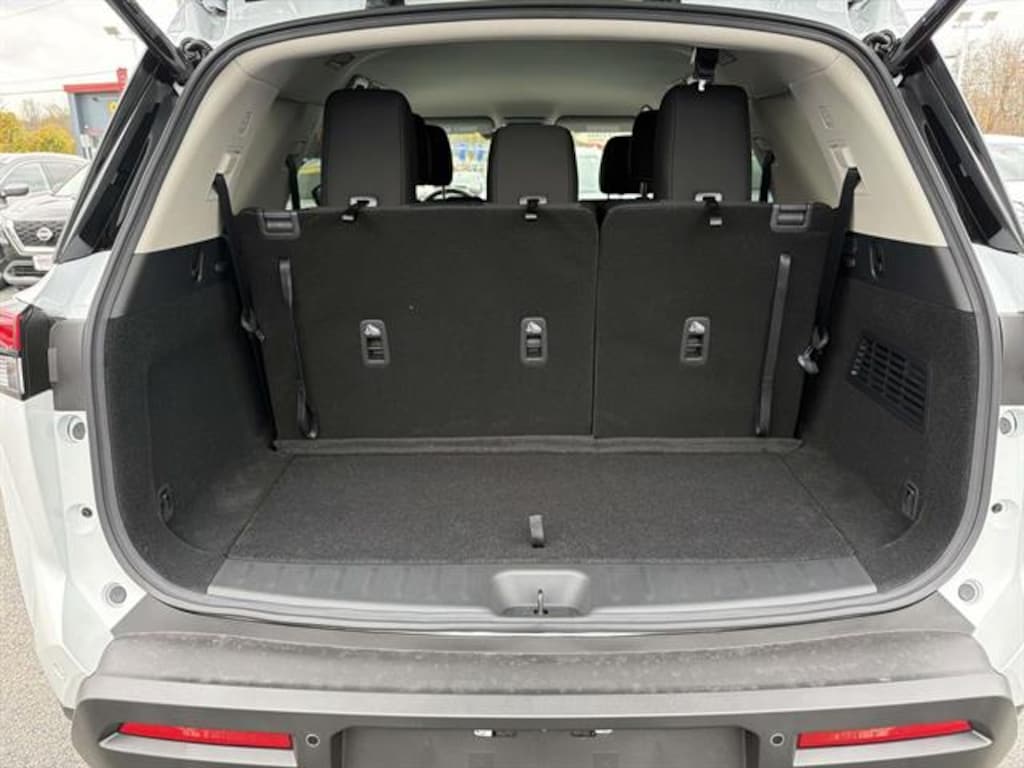 New 2025 Nissan Pathfinder SV SUV