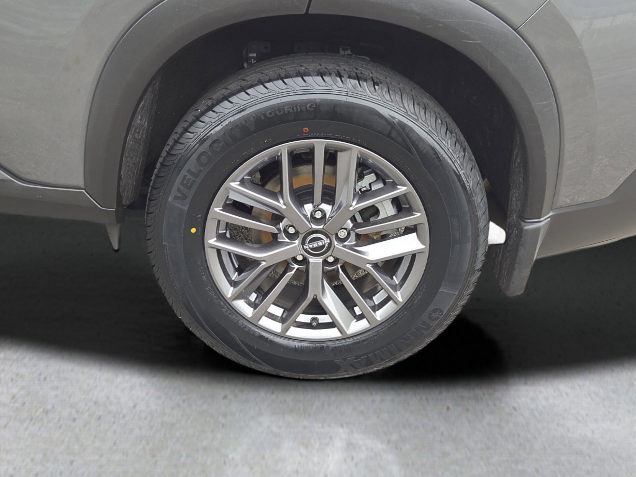 2023 Nissan Rogue S AWD photo 3
