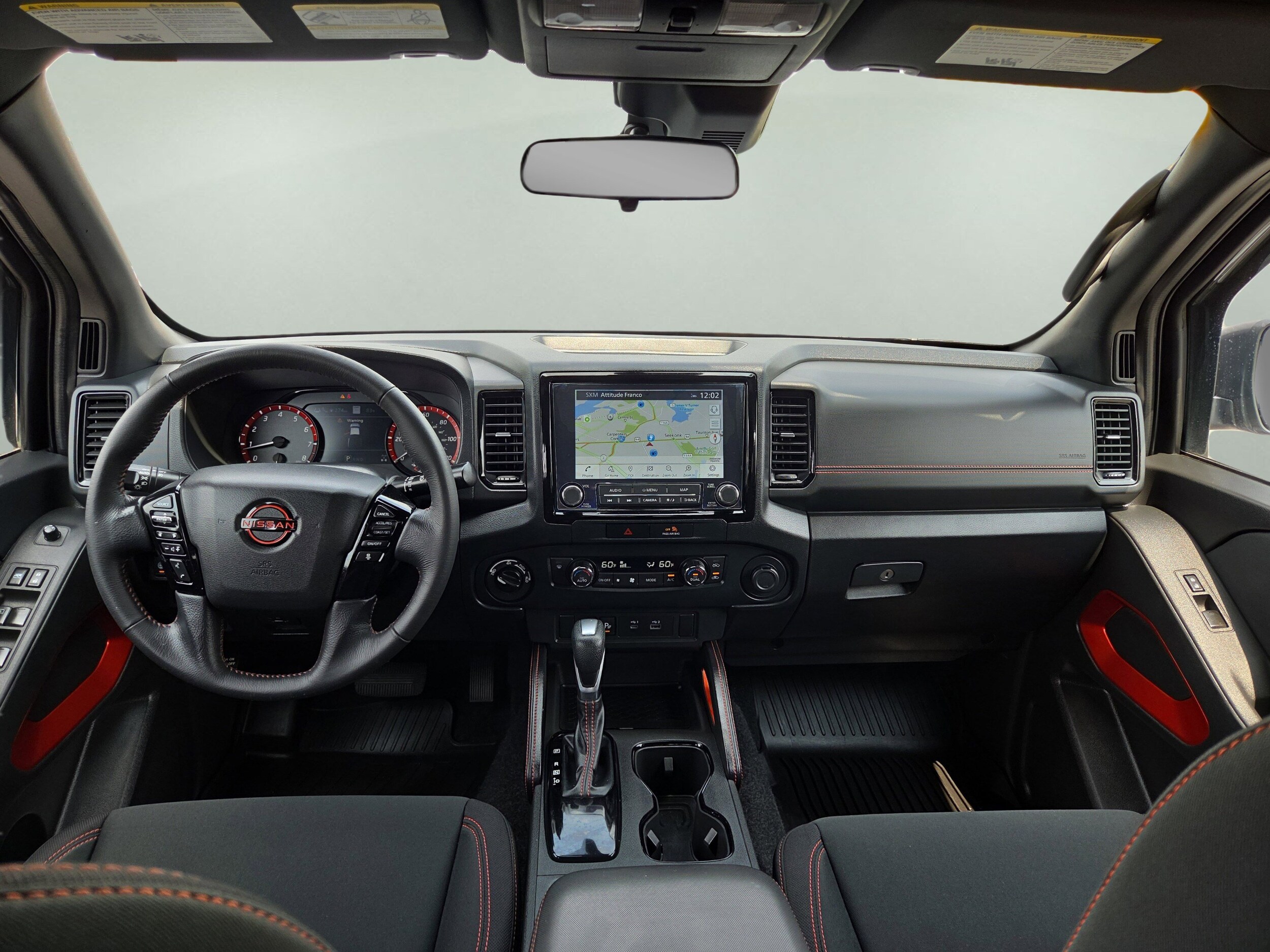 2022 Nissan Frontier Crew Cab PRO-4X photo 2