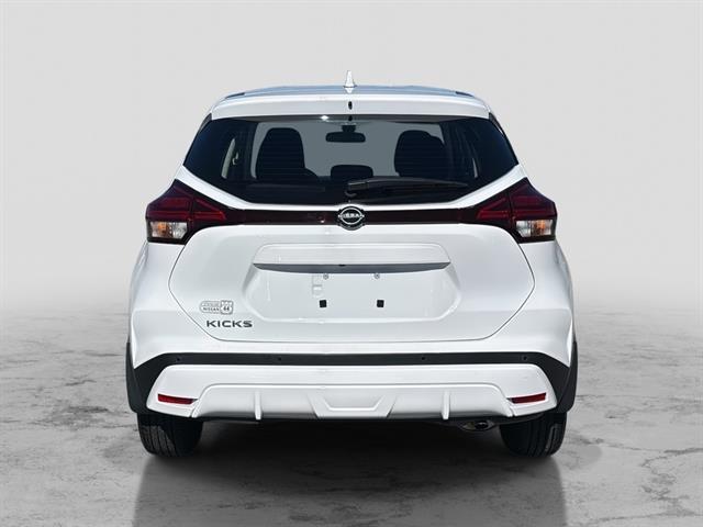 2024 Nissan Kicks S photo 4