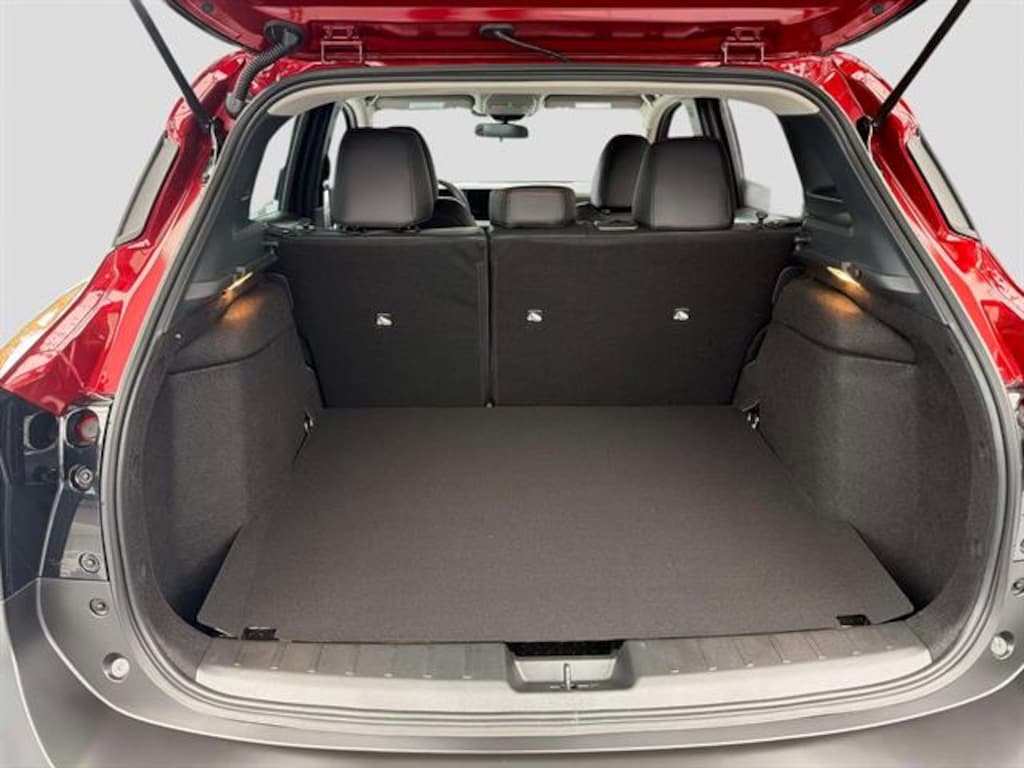 New 2026 Nissan Kicks SR SUV