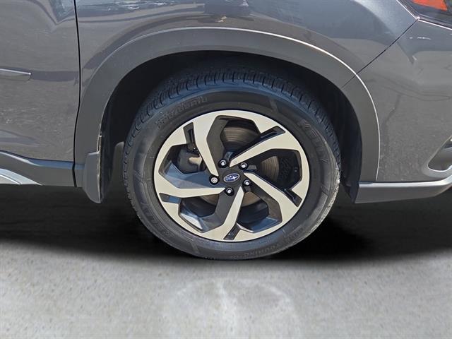 2022 Subaru Forester Touring photo 4