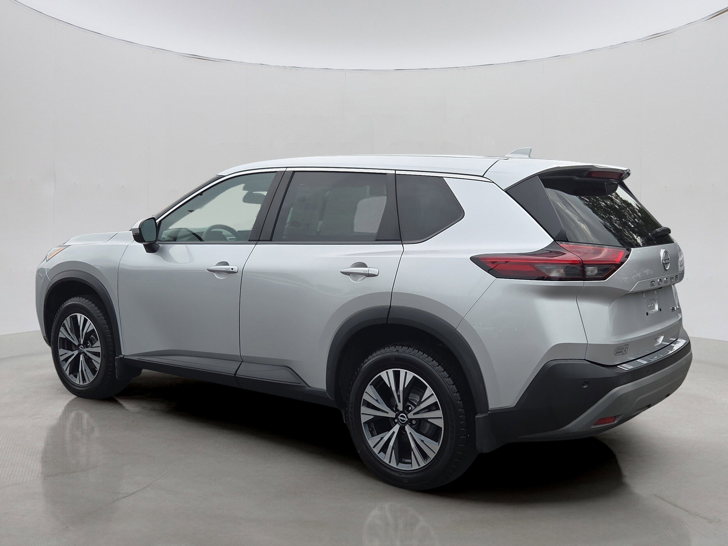 2022 Nissan Rogue AWD SV photo 4