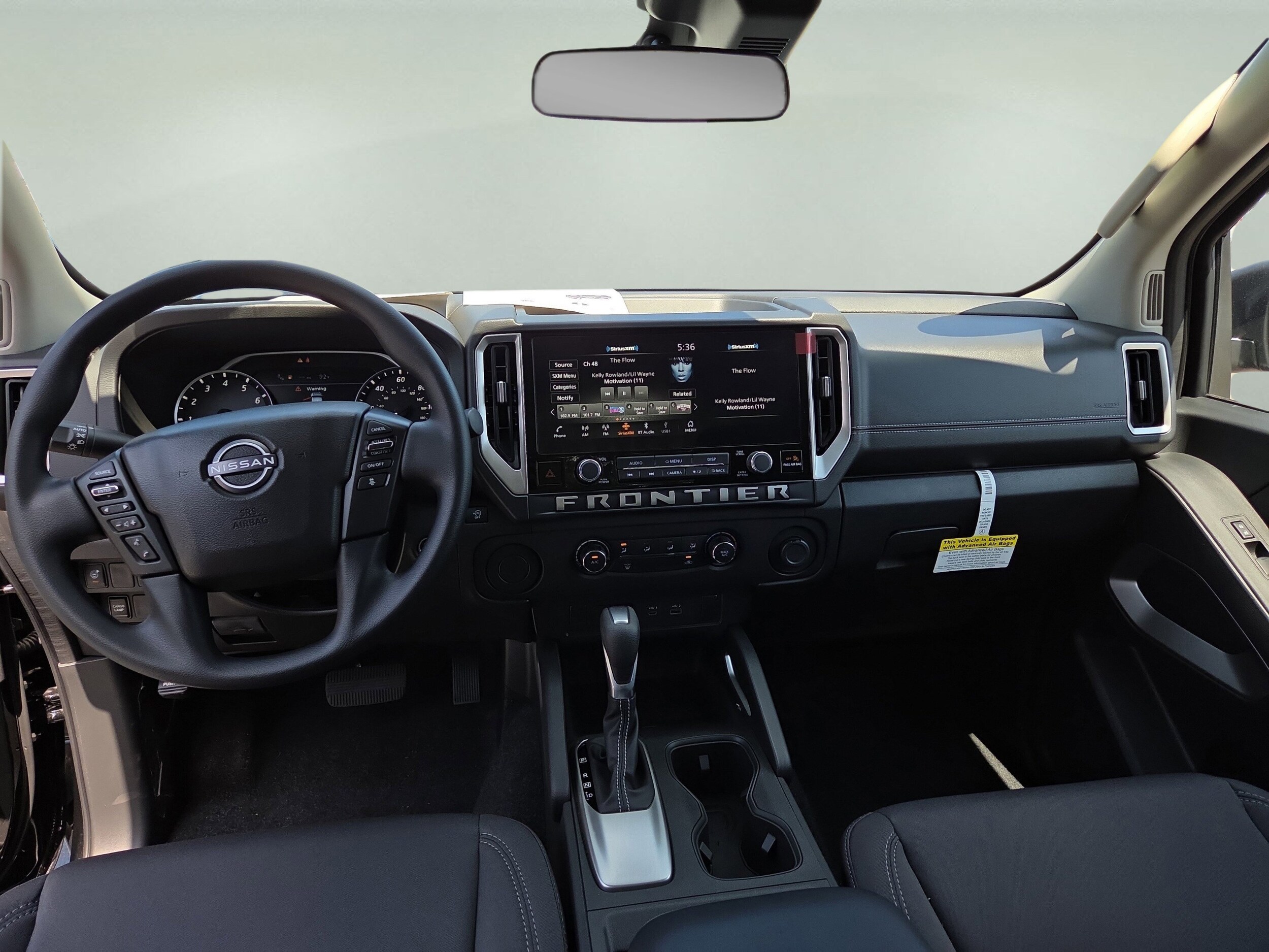 2025 Nissan Frontier King Cab SV photo 2