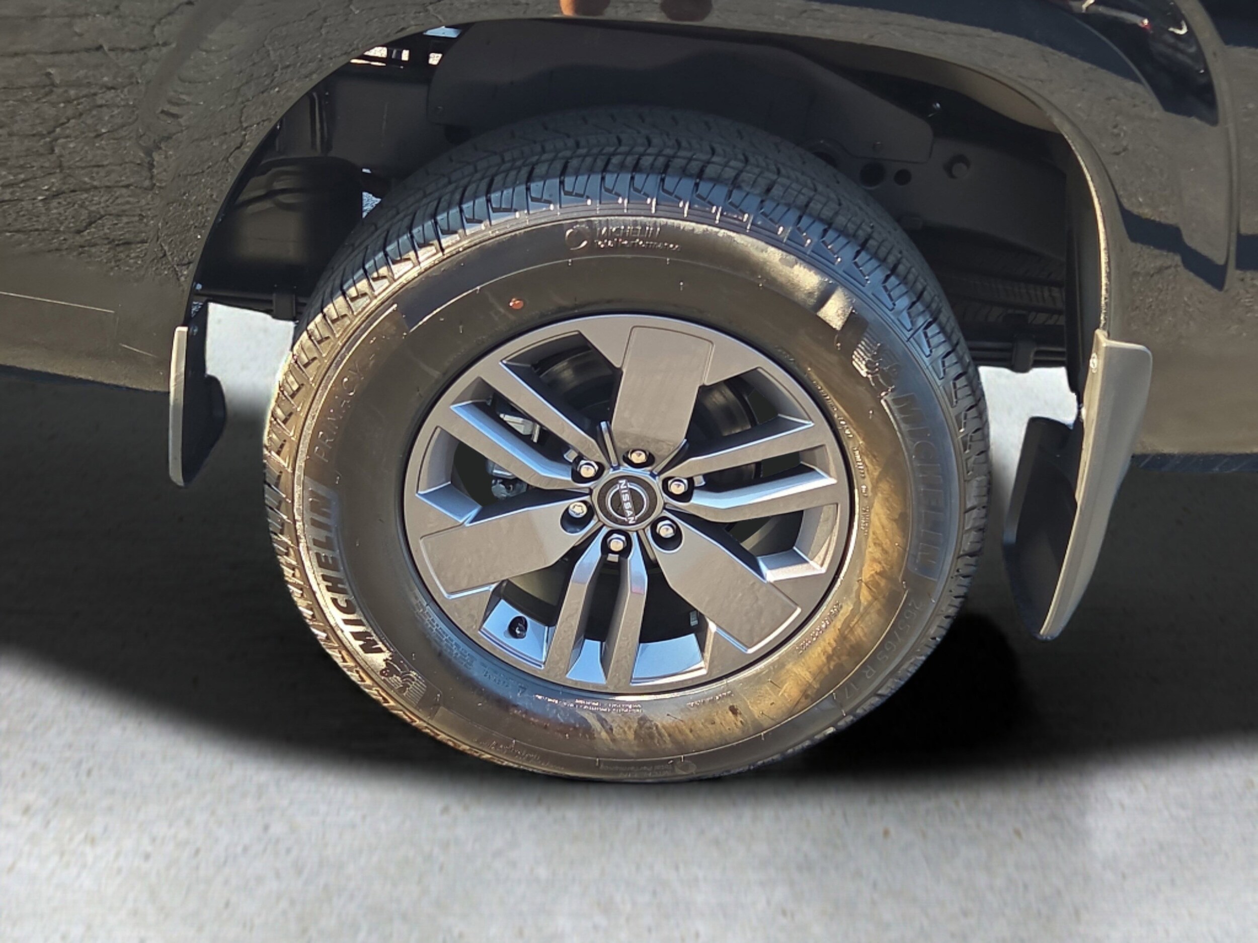 2025 Nissan Frontier King Cab SV photo 3