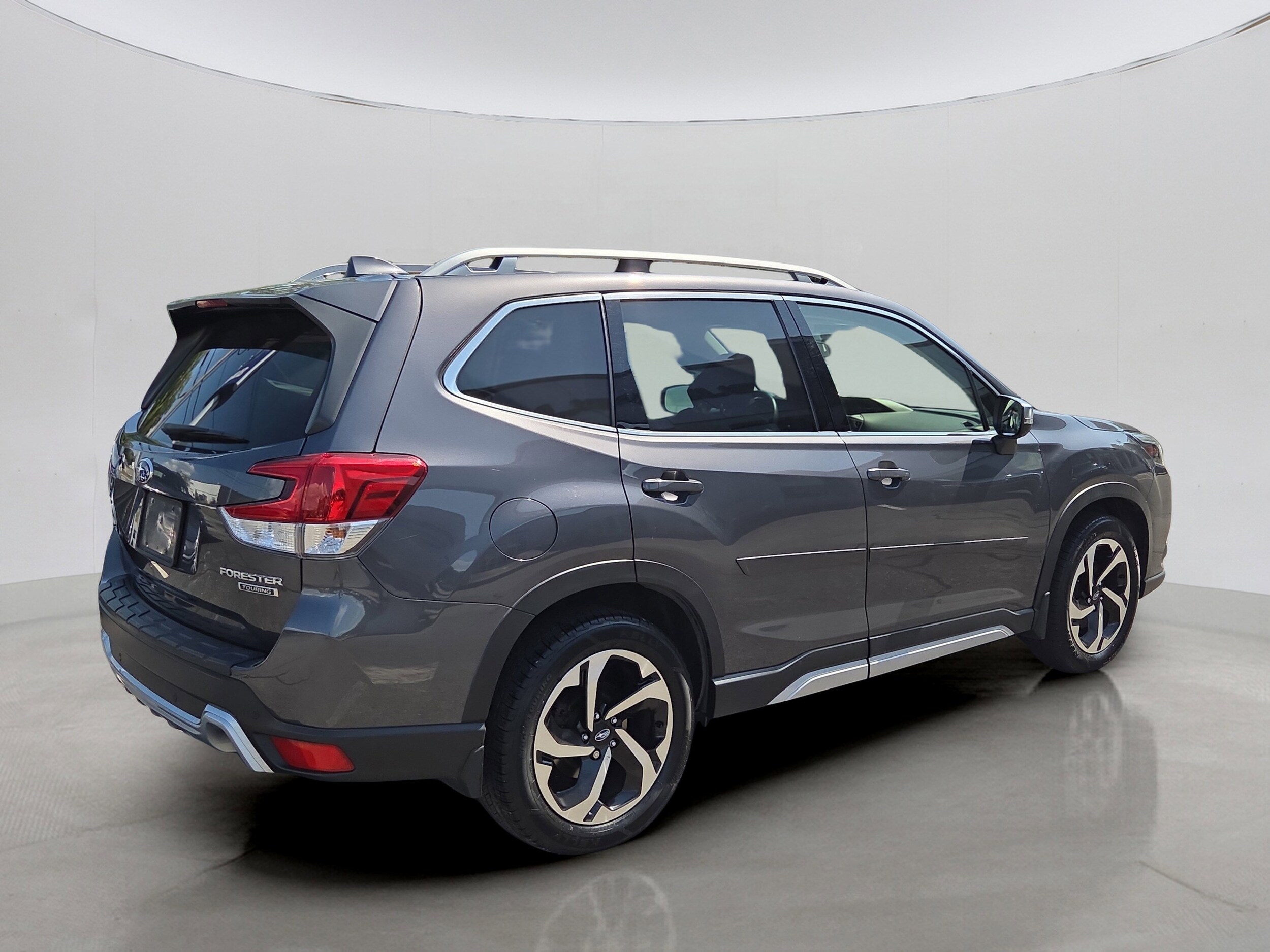 2022 Subaru Forester Touring photo 3
