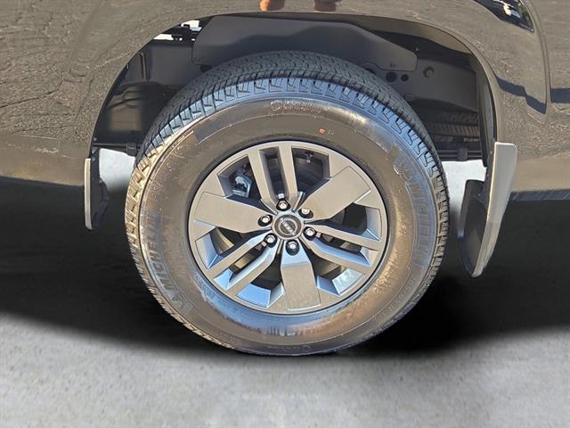 2025 Nissan Frontier King Cab SV photo 3