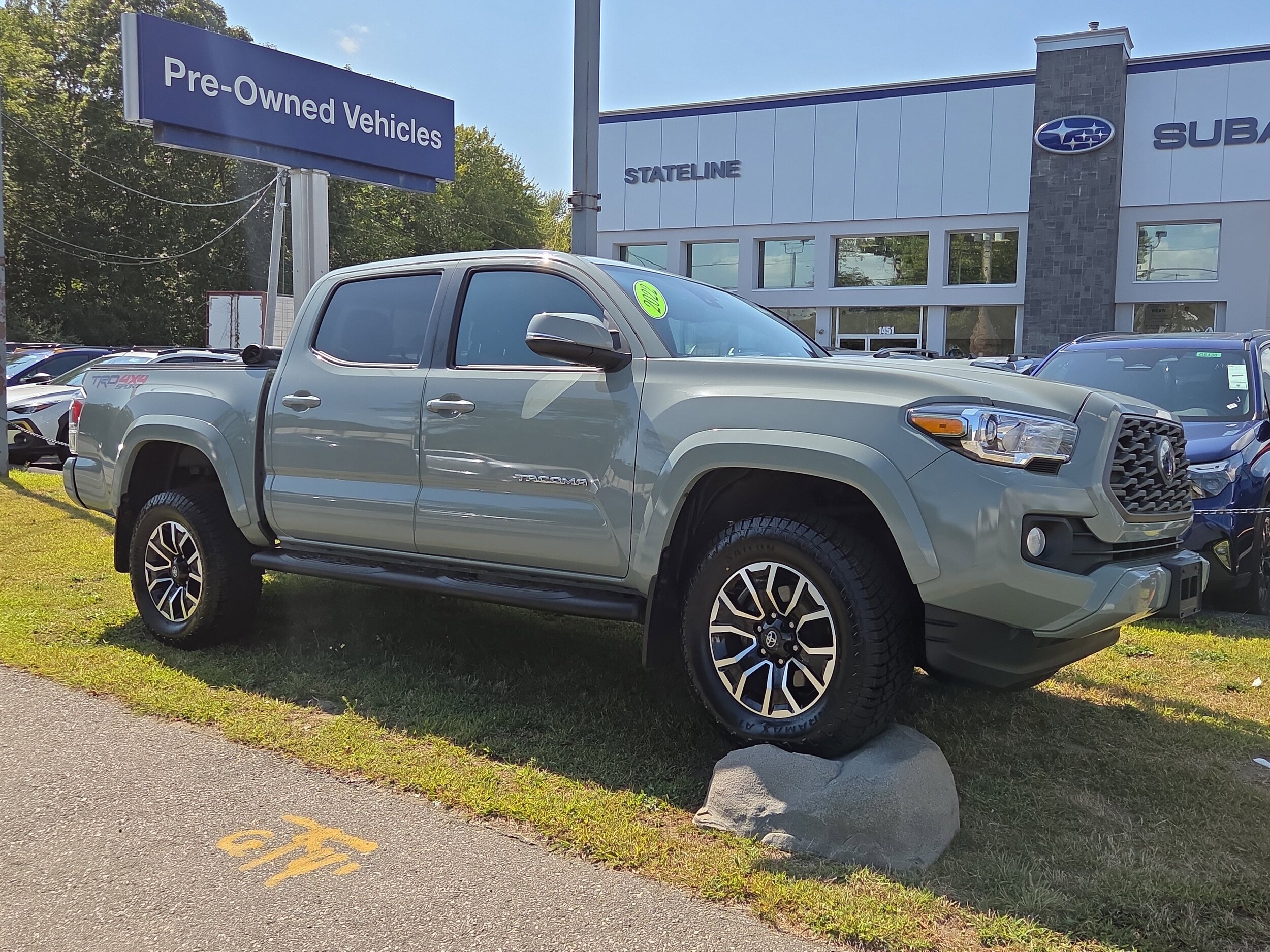 2022 Toyota Tacoma SR V6 TRD Sport Double Cab photo 2