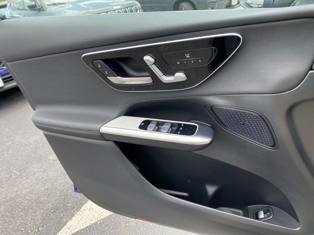 2025 Mercedes-Benz GLC Base - Photo 21