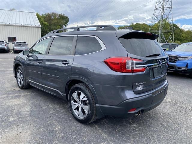 2023 Subaru Ascent Premium photo 2