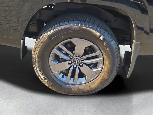 2025 Nissan Frontier King Cab SV photo 3
