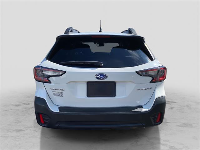 2022 Subaru Outback Premium photo 4