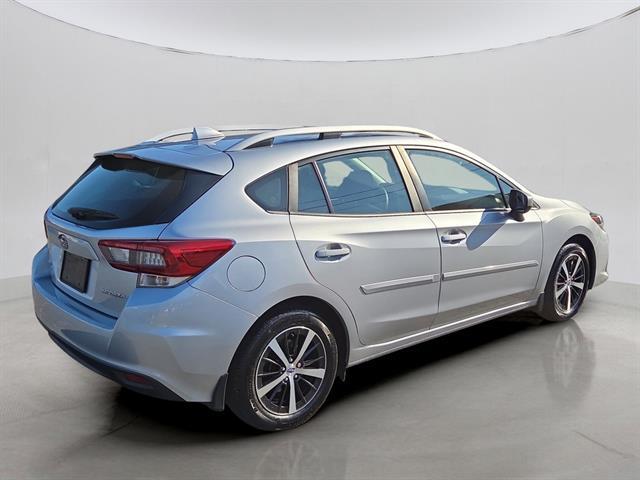 2022 Subaru Impreza Premium photo 3
