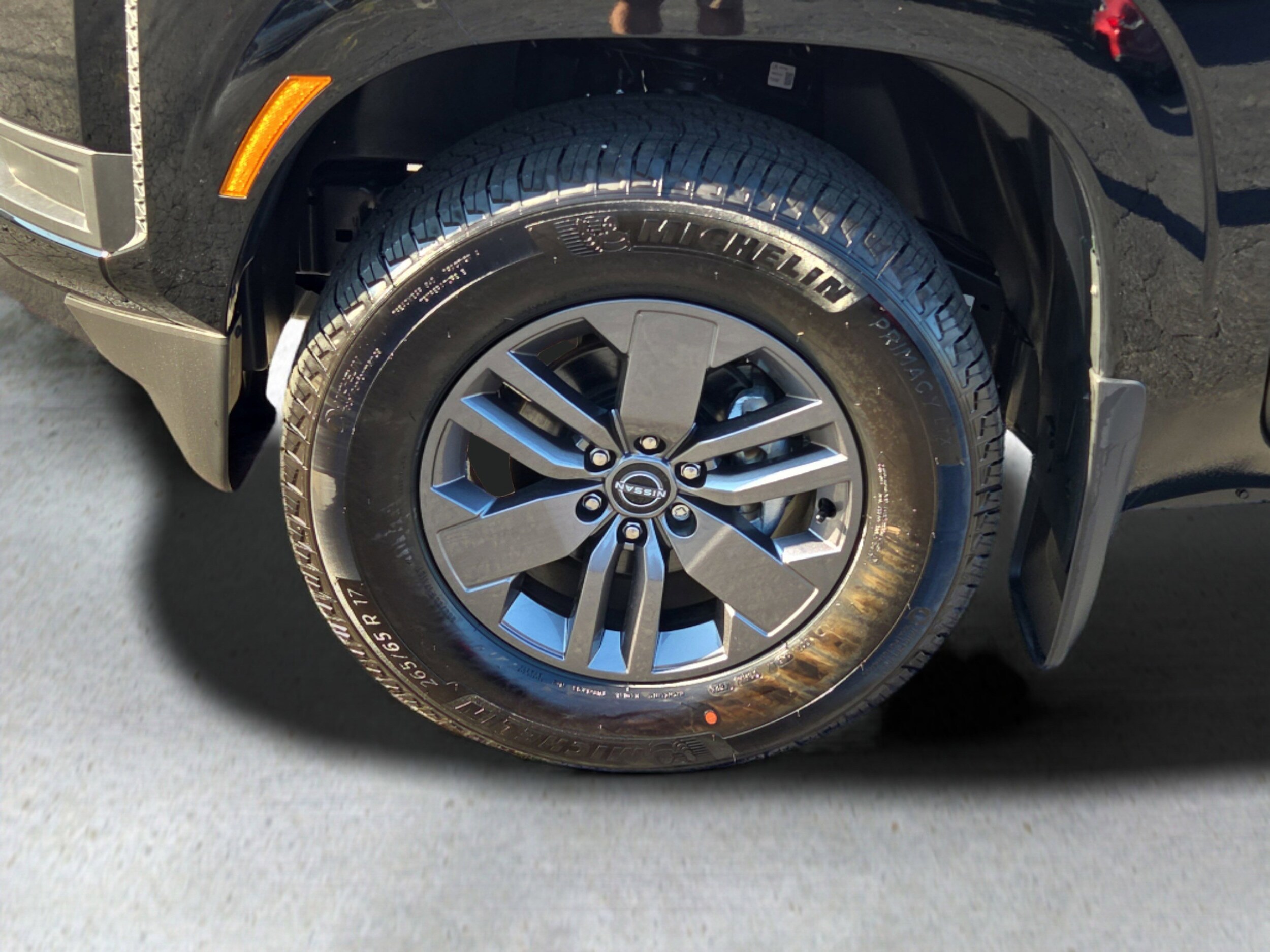 2025 Nissan Frontier King Cab SV photo 2