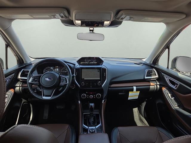 2022 Subaru Forester Touring photo 2