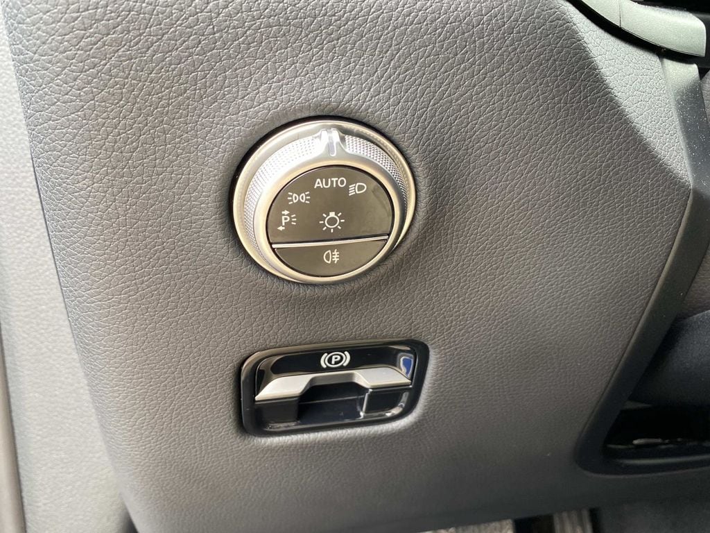 2025 Mercedes-Benz GLC Base - Photo 22