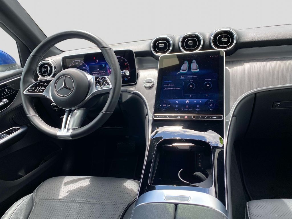 2025 Mercedes-Benz GLC Base - Photo 11