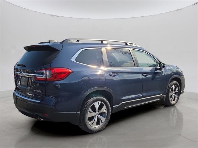 2023 Subaru Ascent Premium photo 3
