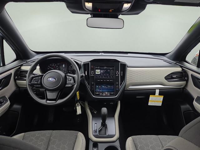 2025 Subaru Forester Base photo 2