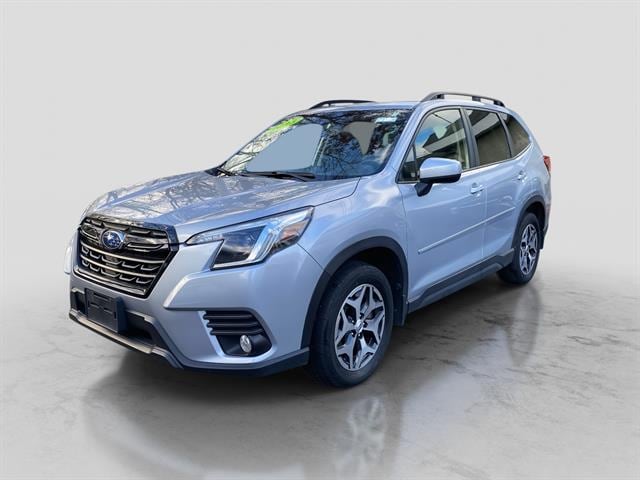 2023 Subaru Forester Premium's photo