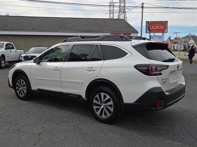 2022 Subaru Outback Premium photo 4