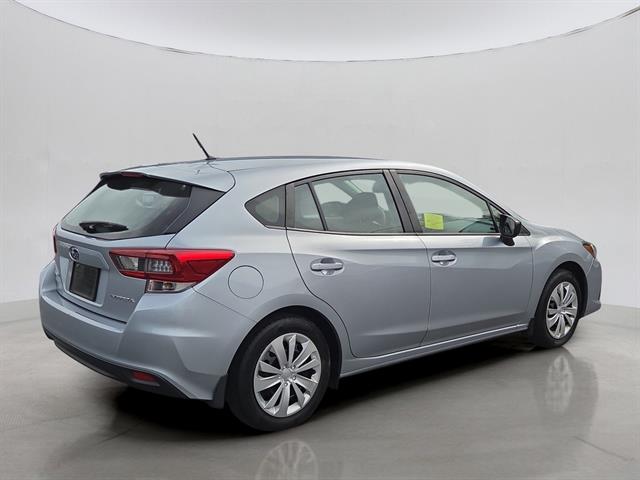2023 Subaru Impreza Base photo 3
