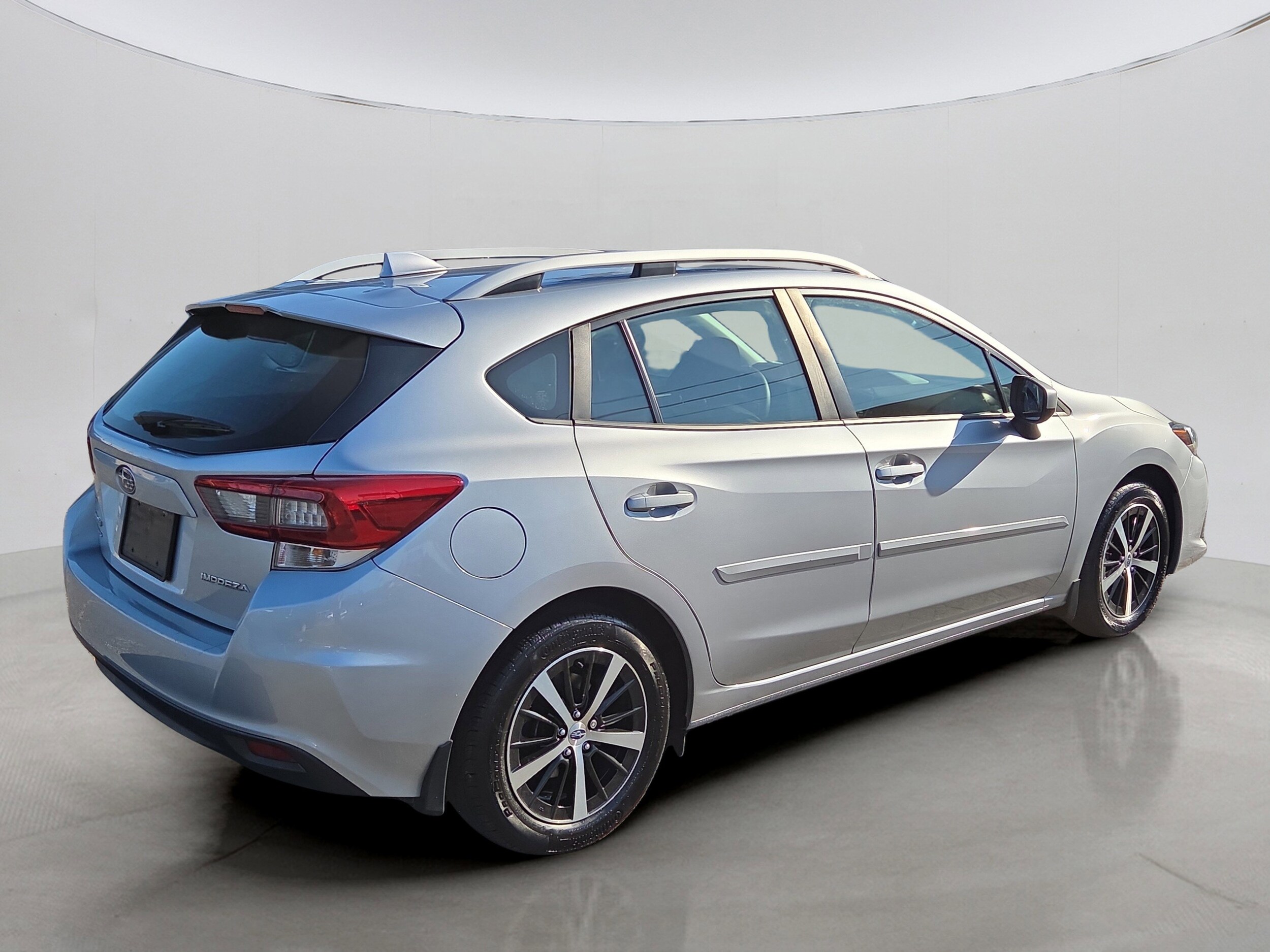 2022 Subaru Impreza Premium photo 3