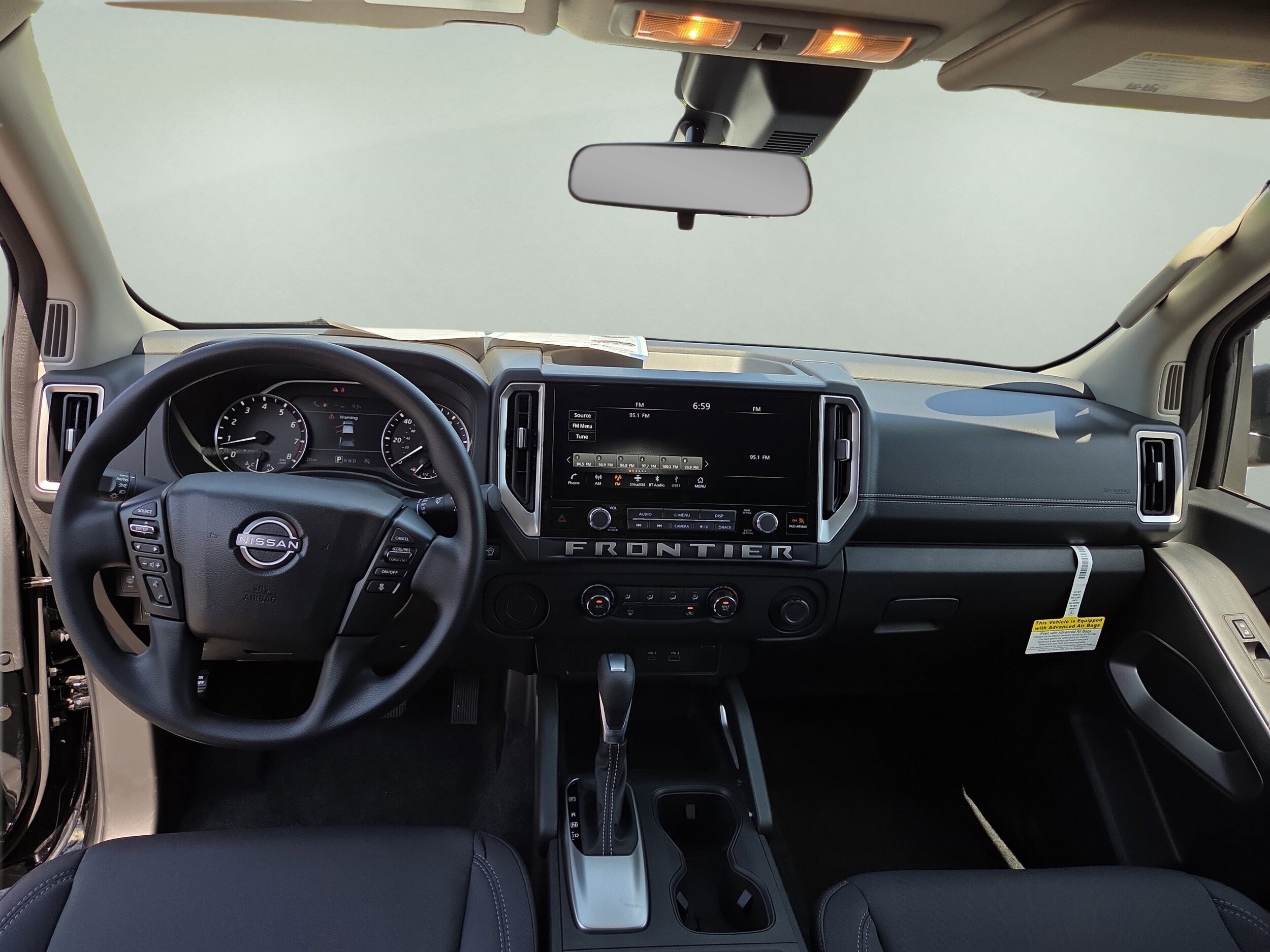 2025 Nissan Frontier King Cab SV photo 2