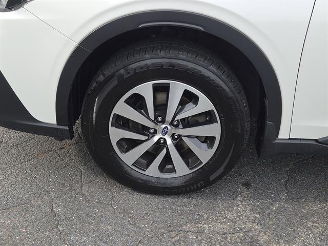 2022 Subaru Outback Premium photo 2