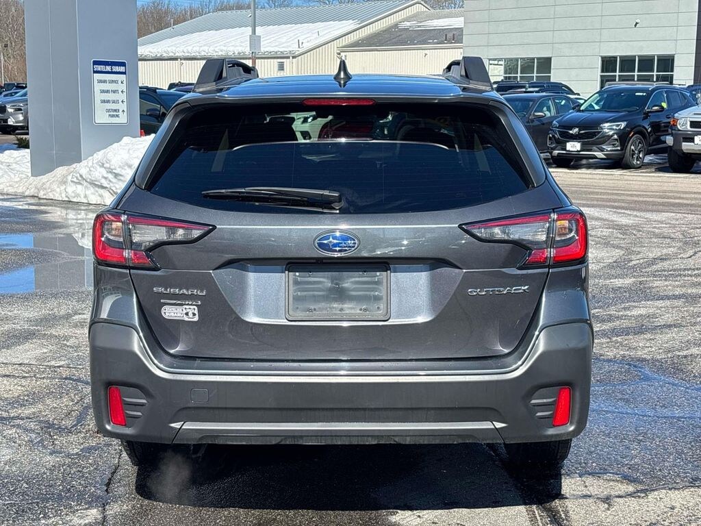 Used 2022 Subaru Outback Premium SUV