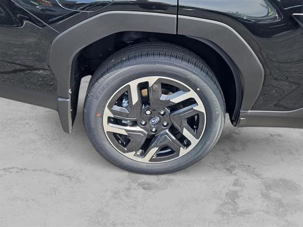 New 2025 Subaru Forester Limited Hybrid SUV