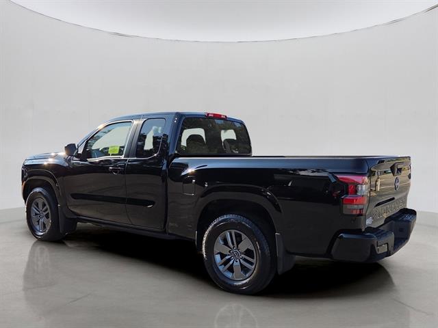 2025 Nissan Frontier King Cab SV photo 4