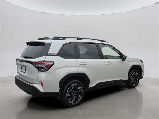 2025 Subaru Forester Limited photo 2