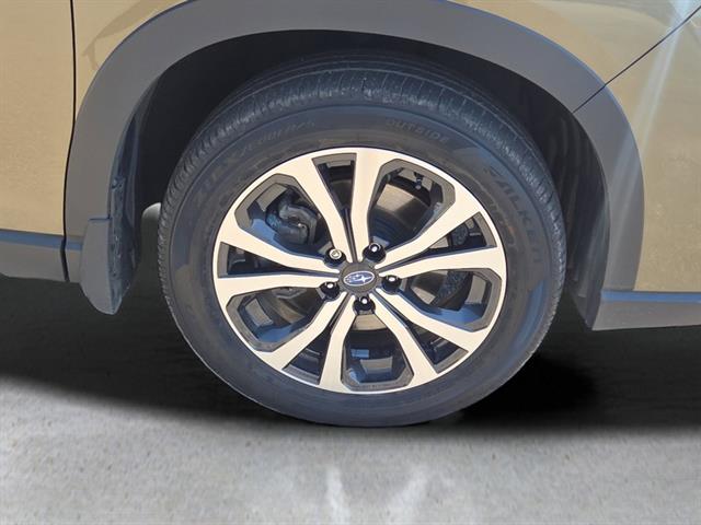 2023 Subaru Forester Limited photo 4