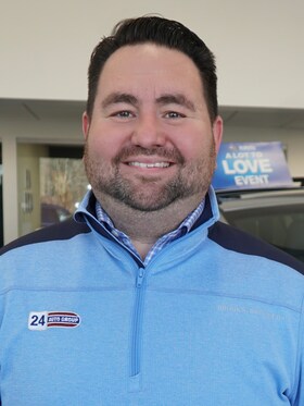 Staff member Jay Deleon from ID_62aa19de151e