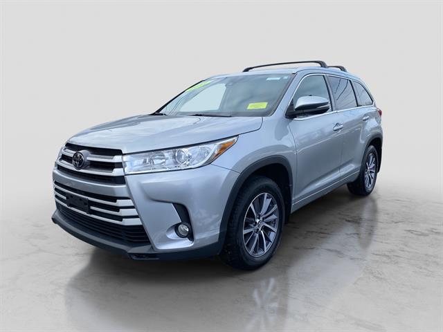 2017 Toyota Highlander XLE's photo