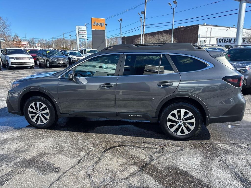 Used 2022 Subaru Outback Premium SUV