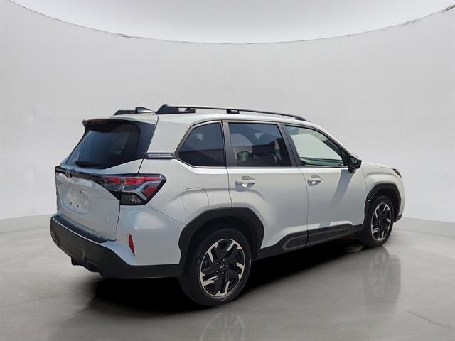 2025 Subaru Forester Limited photo 3