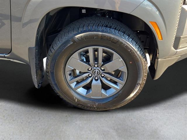 2025 Nissan Frontier King Cab SV photo 4