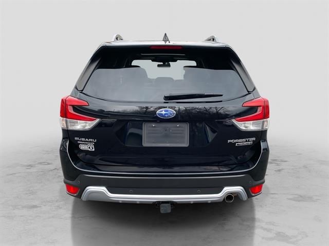 2022 Subaru Forester Touring photo 3