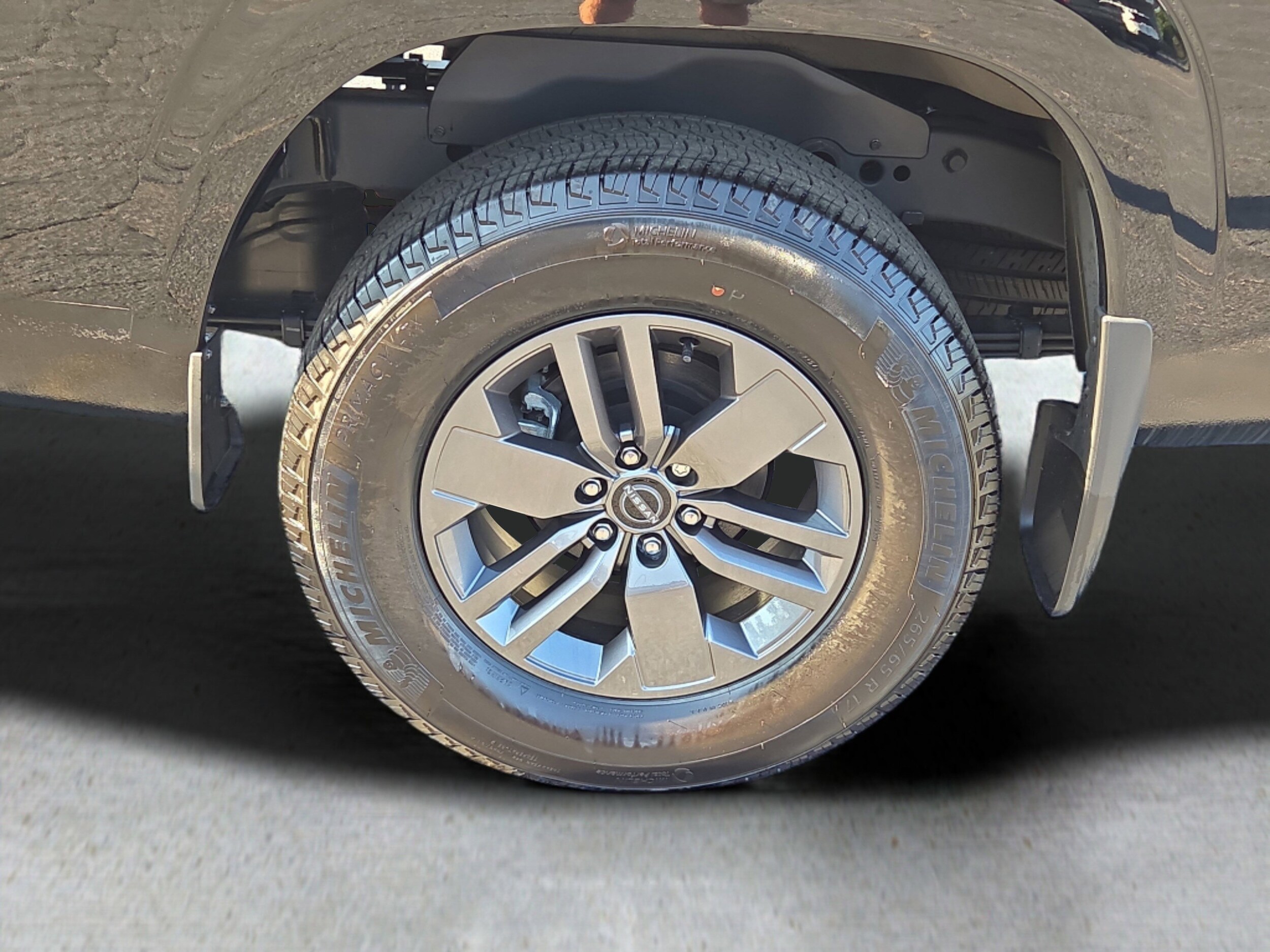 2025 Nissan Frontier King Cab SV photo 3