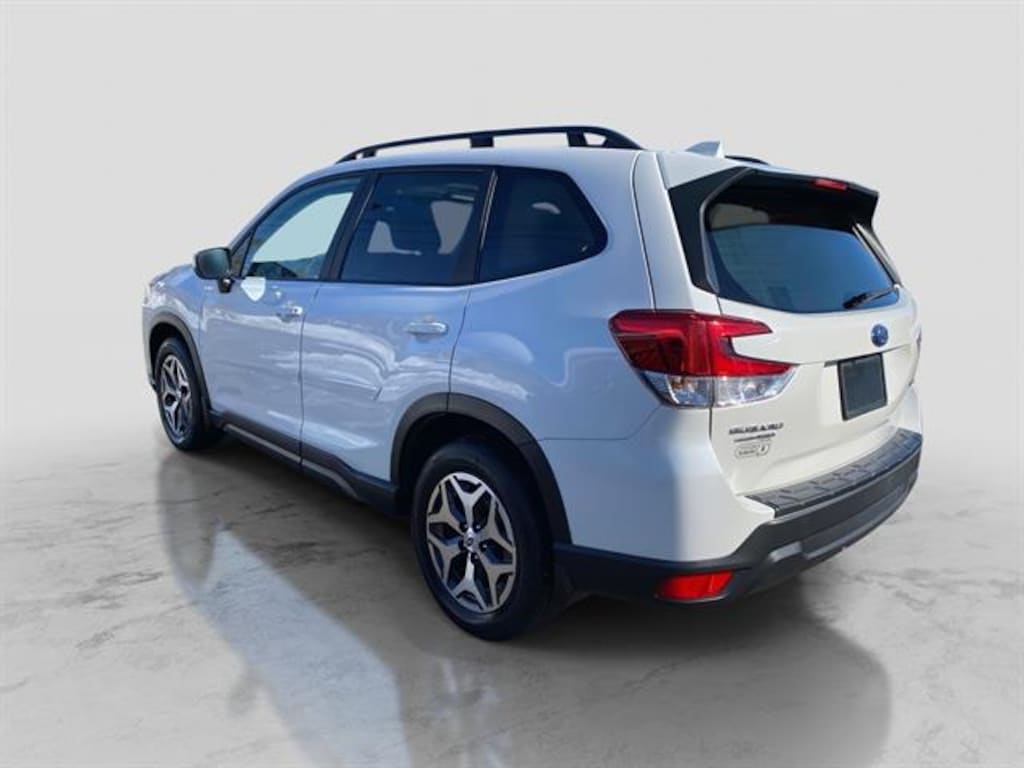 Used 2023 Subaru Forester Premium SUV