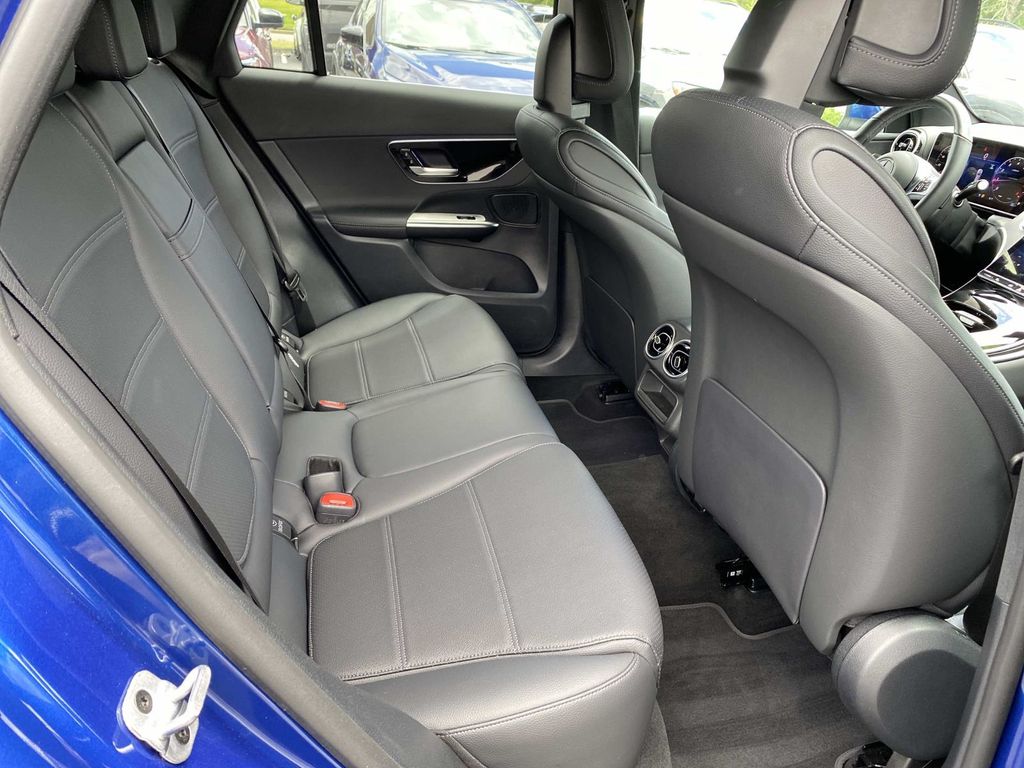 2025 Mercedes-Benz GLC Base - Photo 25