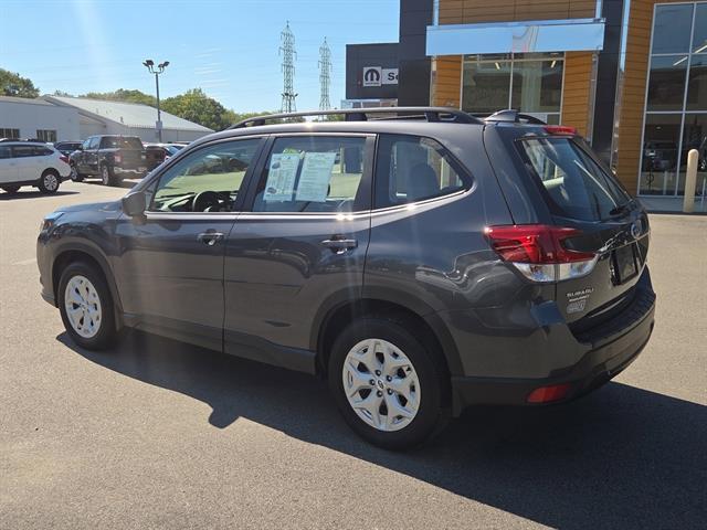 2023 Subaru Forester Base photo 4