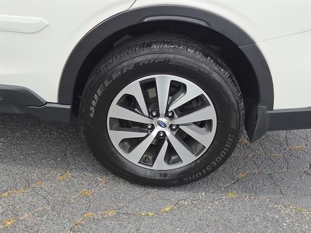 2022 Subaru Outback Premium photo 3