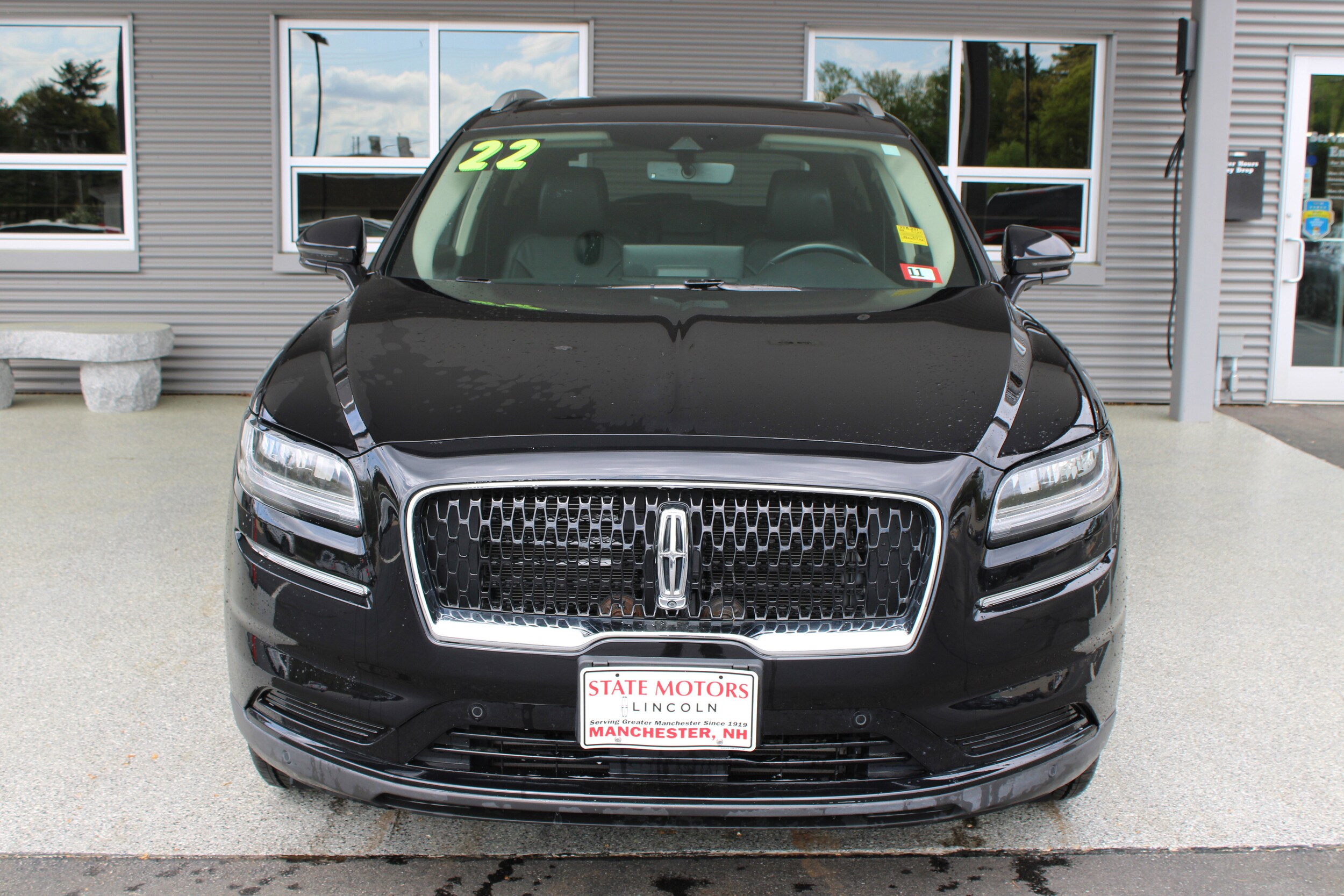 2022 Lincoln Nautilus Reserve photo 2