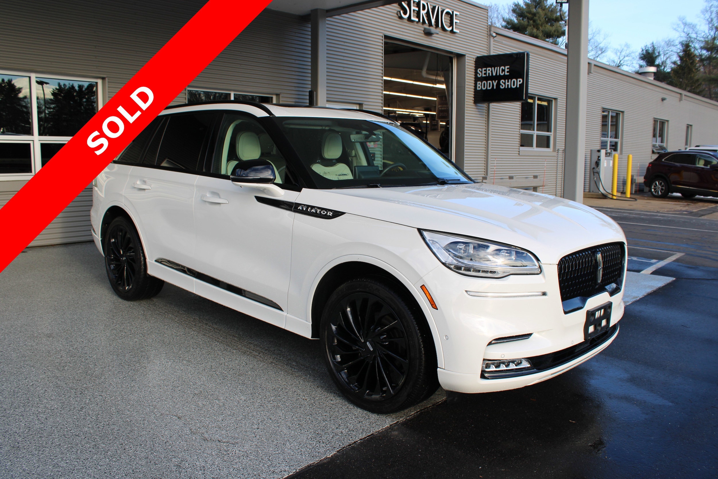 2023 Lincoln Aviator Black Label's photo