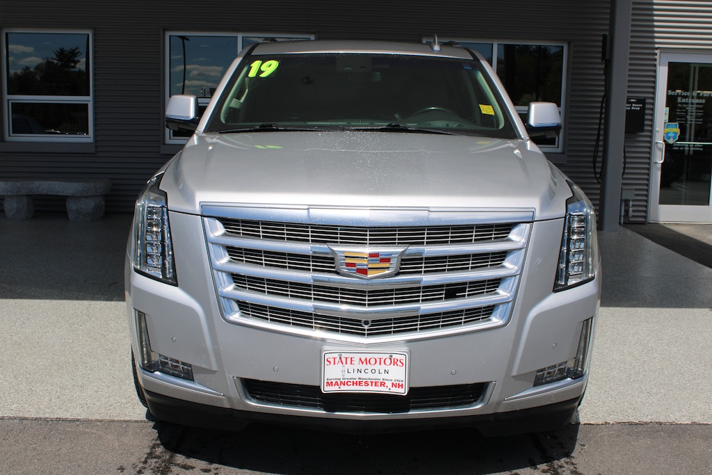 Used 2019 Cadillac Escalade Luxury SUV