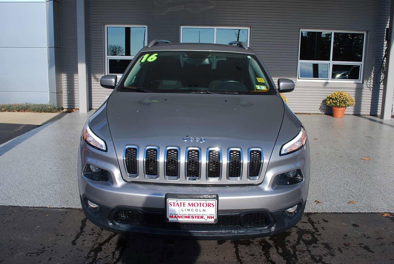 Used 2016 Jeep Cherokee Latitude with VIN 1C4PJMCSXGW205302 for sale in Manchester, NH