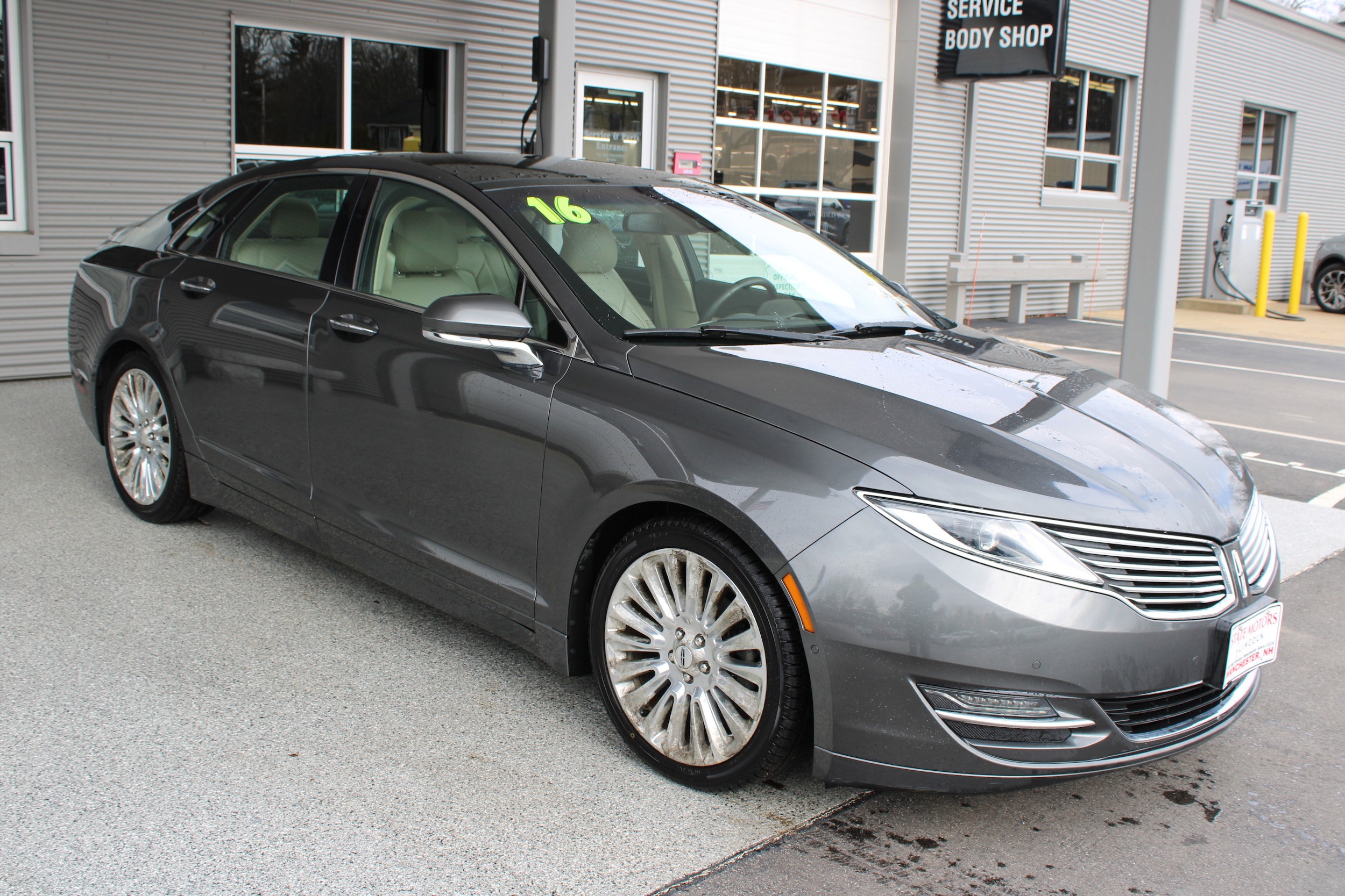 2016 Lincoln MKZ Base